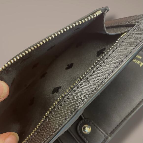 KATE SPADE Saffiano Leather Black Bifold Zip Around Wallet Excellent Condition - Picture 6 of 13